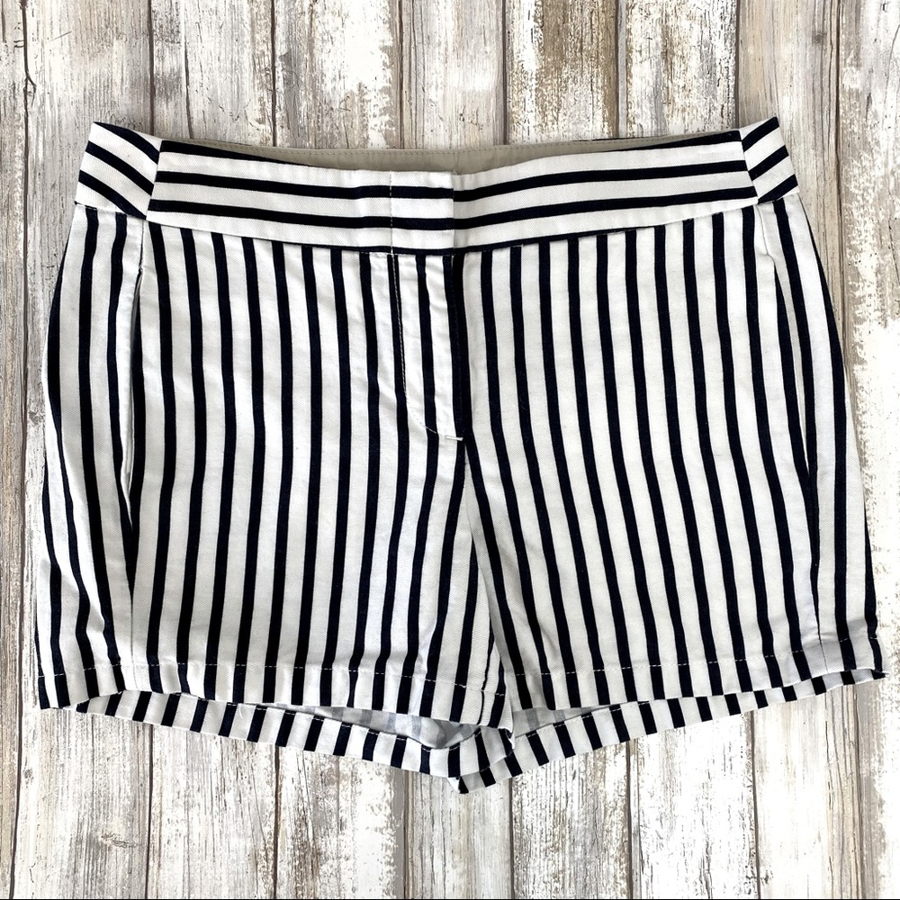 NWOT J Crew White/Navy 3.5" Chino Shorts Size 0